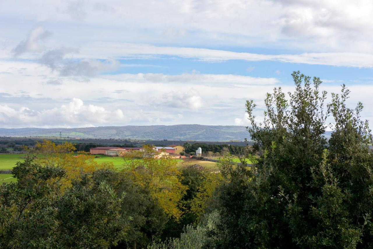 Agriturismo Nuragh'Elighe Sindia Luaran gambar